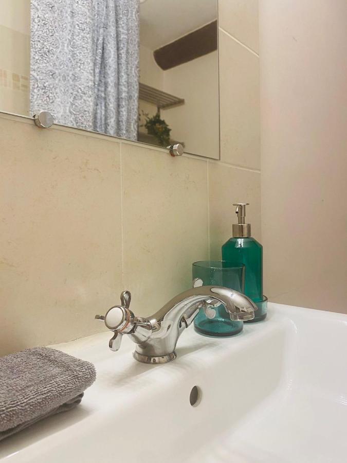 Joli Appartement Intra-Muros Avignon Bagian luar foto
